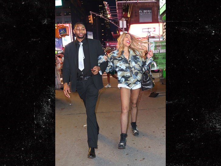 Wendy Williams dinner at iconnyc backgrid 1