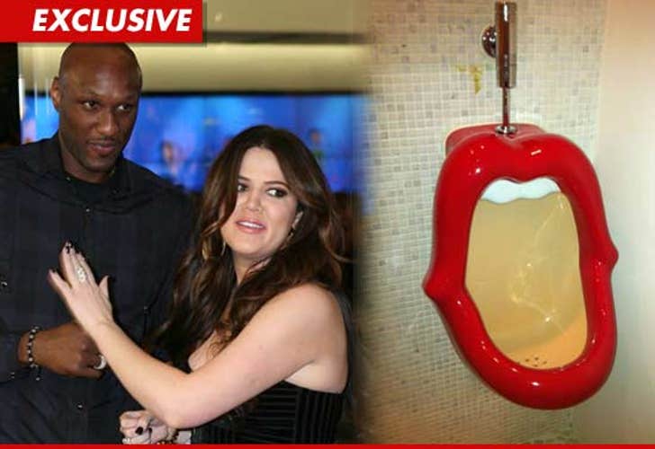 Lamar Odom Khloe Kardashian -- We Got a Mouth to :: 0201-kiss-urinal-ex