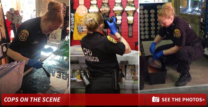 Hulk Hogan's Store -- Cops On The Crime Scene