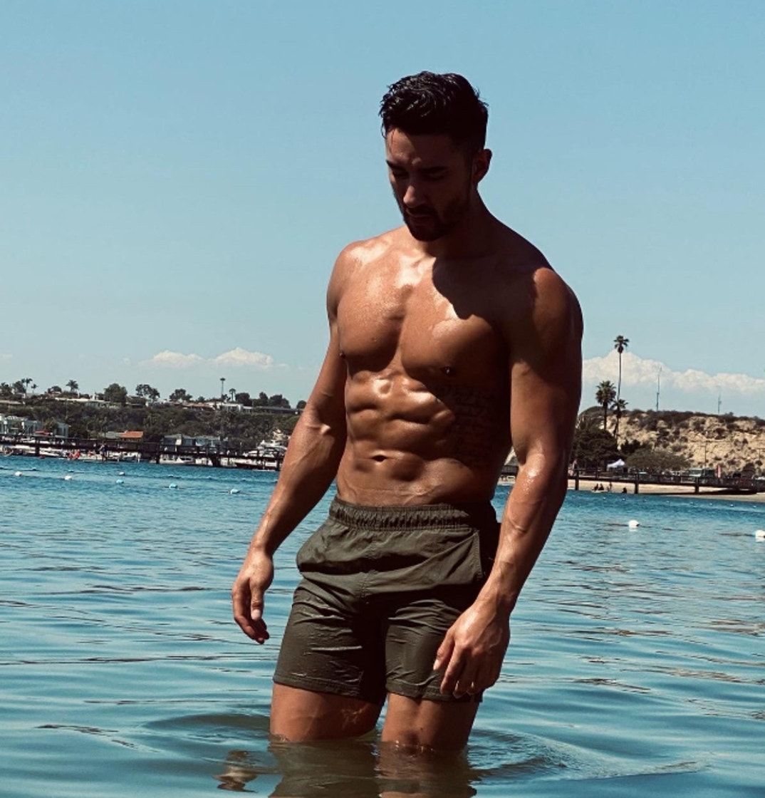 Marciano Brunette Hot Shots 4