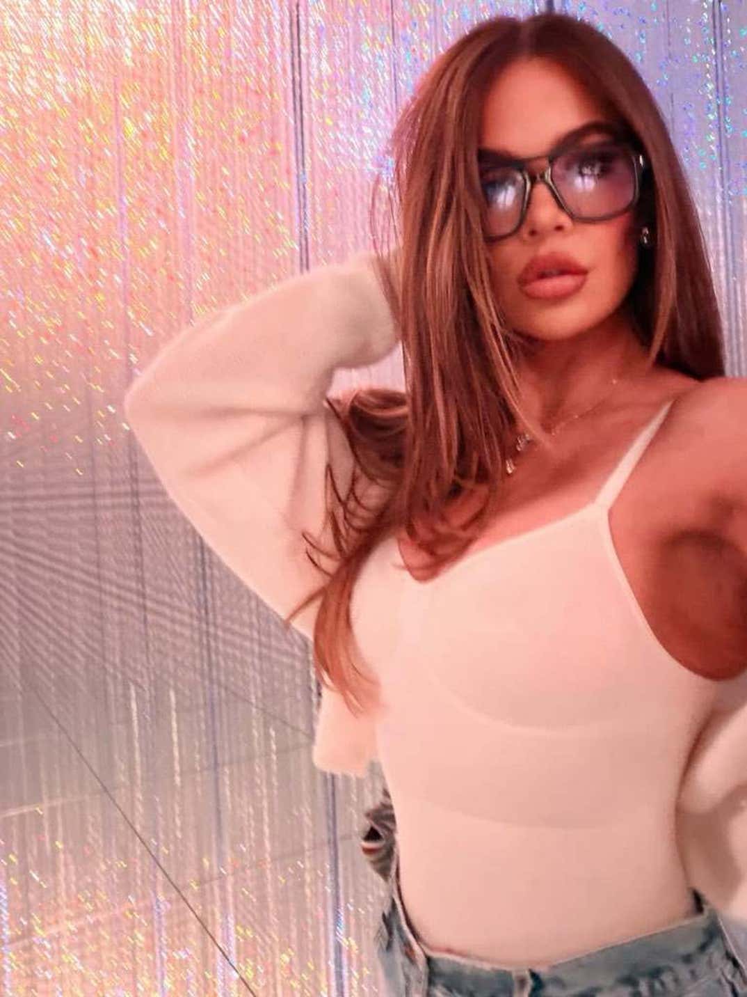 Kim Khloe Kardashian Fam Tokyo Trip 13