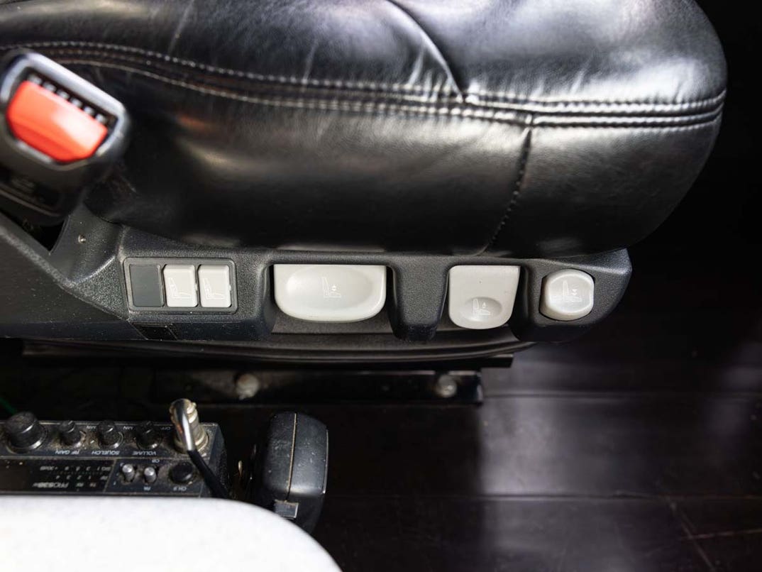 1998_prevost_marathon-xl_96-03164-scaled