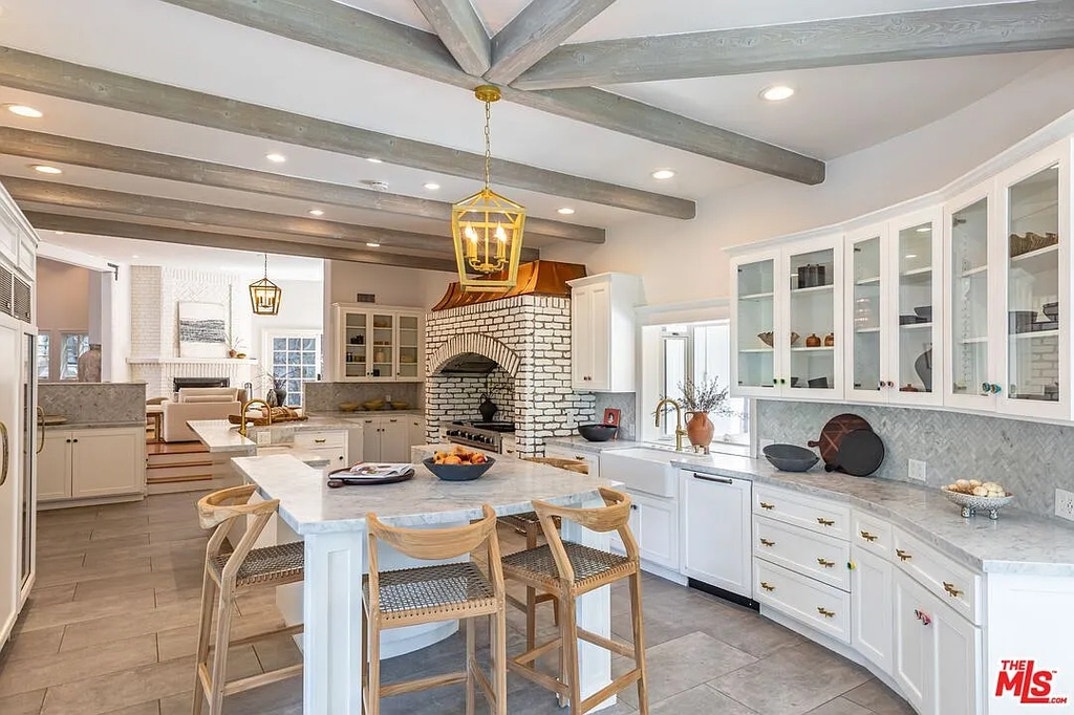 Selena Gomez Encino Home 2
