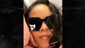 Rihanna Mocks Super Bowl Watcher On Flight, Supports Colin Kaepernick