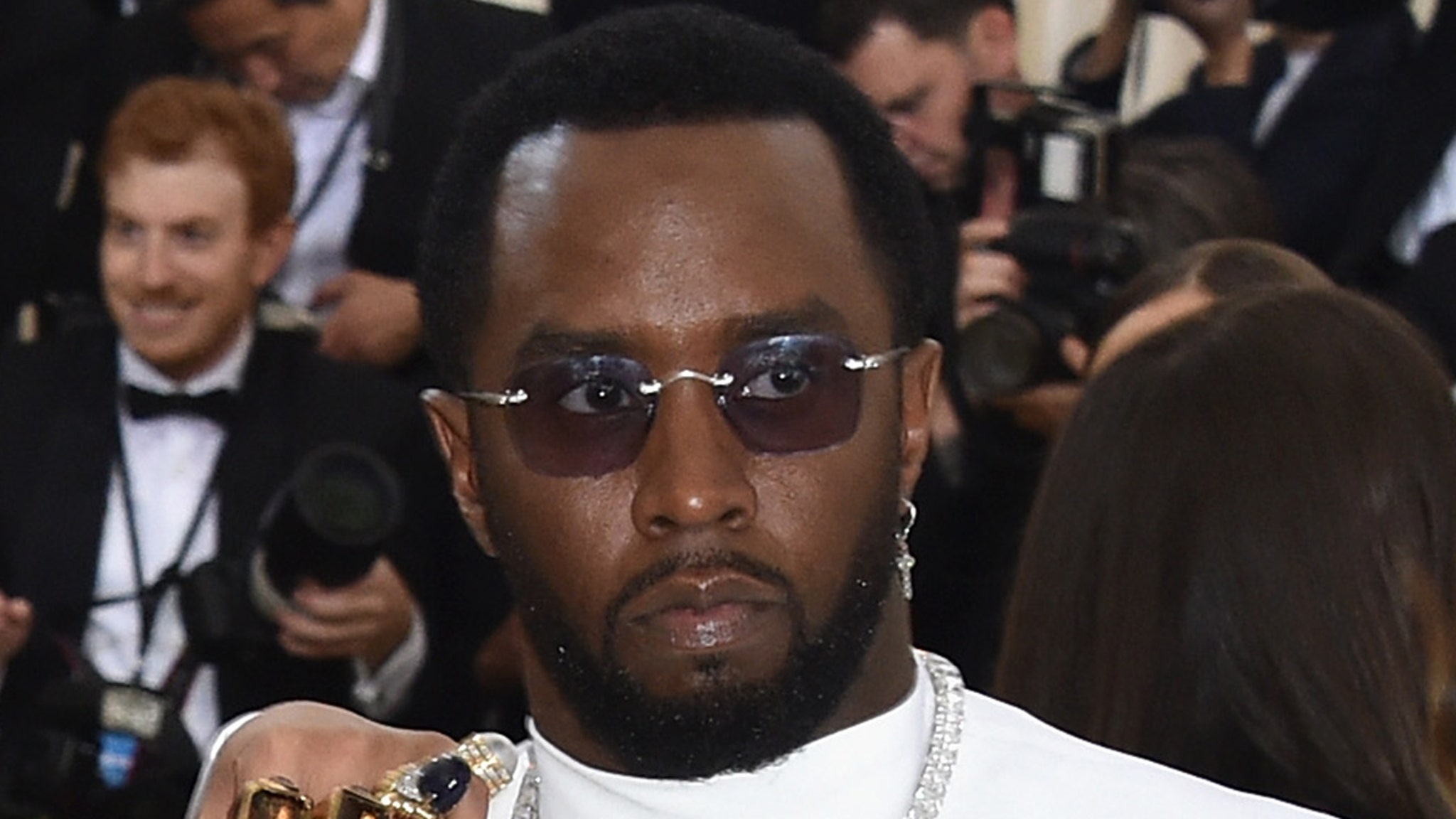 Dugaan pekerja seks diddy ingin bekerja sama dengan FBI dalam kasus pidana