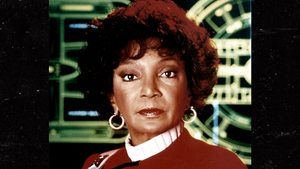 main nichelle nichols star trek everett