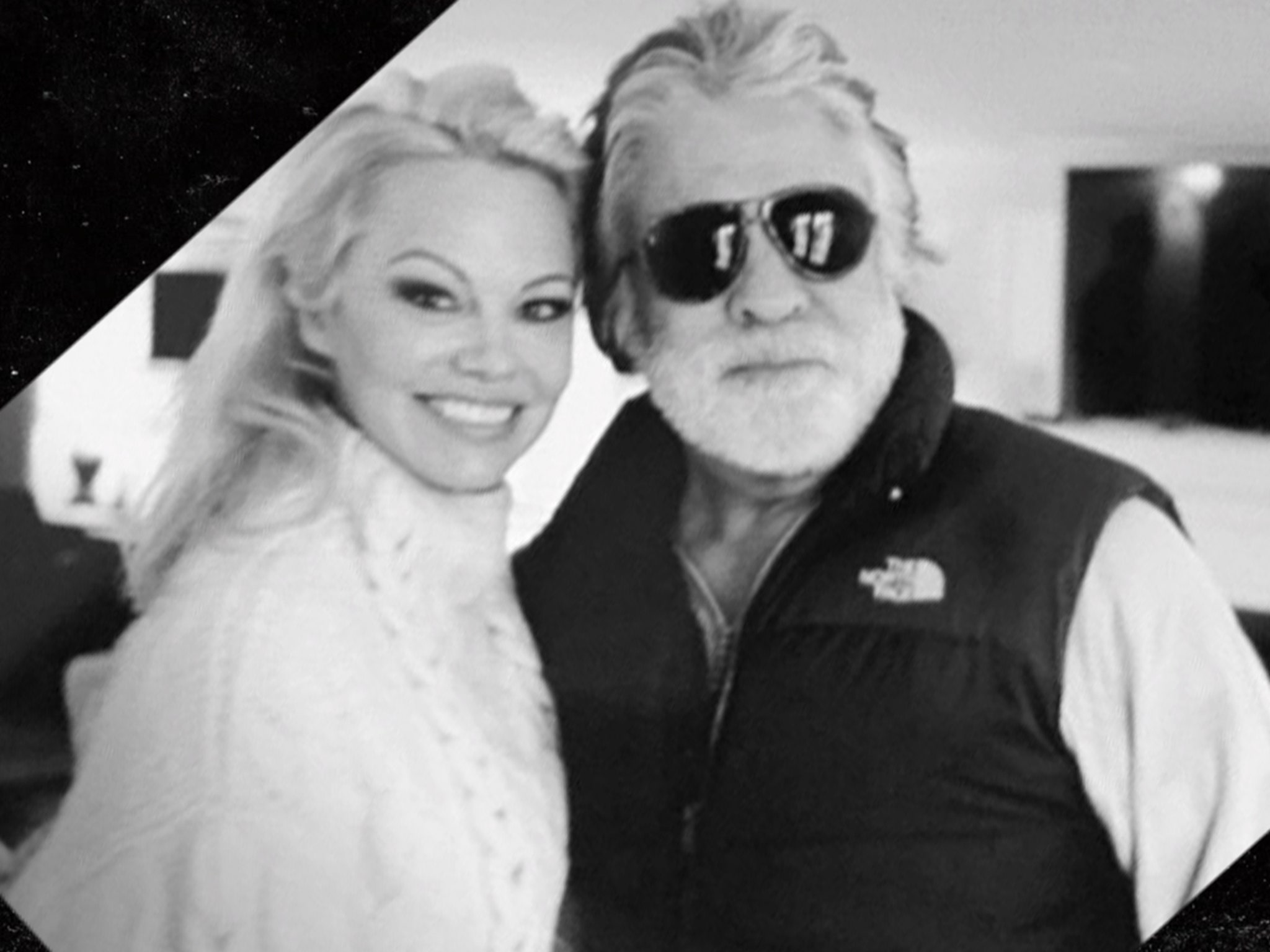 Pamela Anderson and Movie Mogul Jon Peters Call It Quits – The Hollywood  Reporter