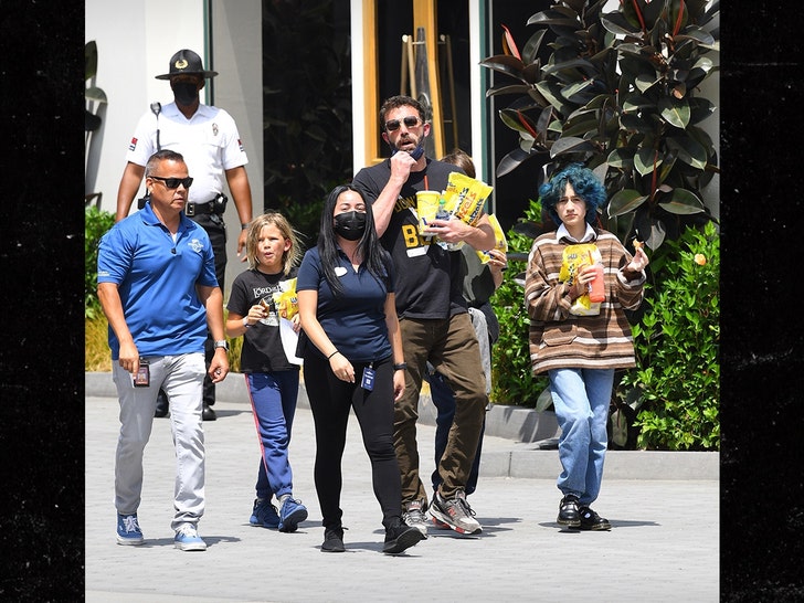 ben affleck at universal city walk