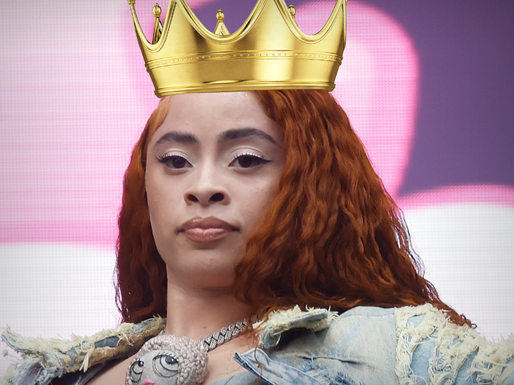 ice spice wearing crown