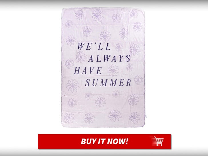 Jay-Franco-Plush-Throw-Blanket-The-Summer-I-Turned-Pretty-Items-MAIN