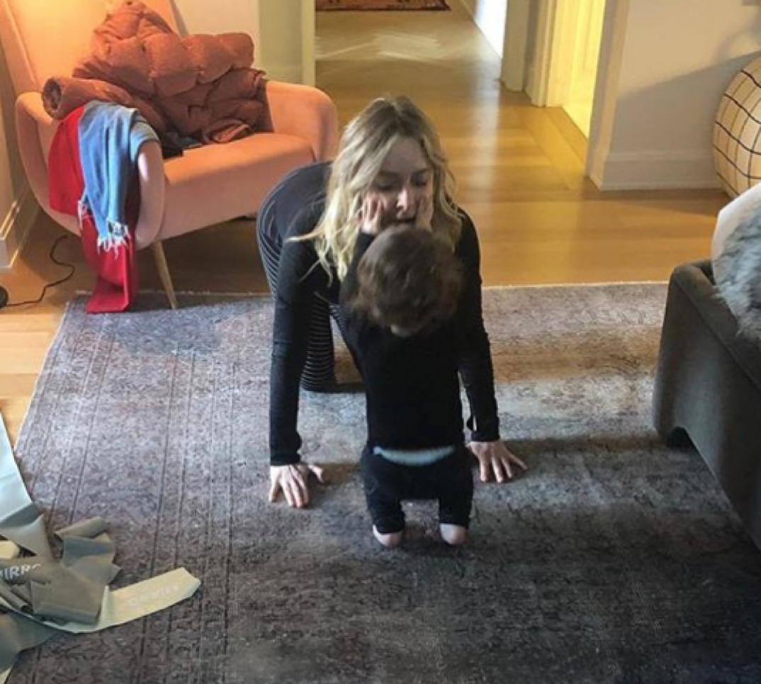 jason_biggs_jenny_mollen_family_photos8