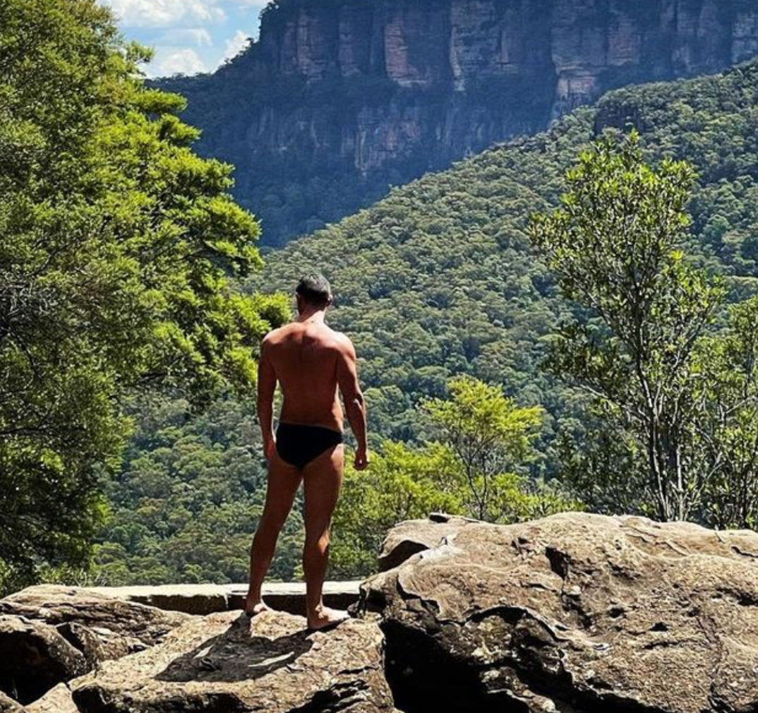 luke-evans-shirtless-photos11