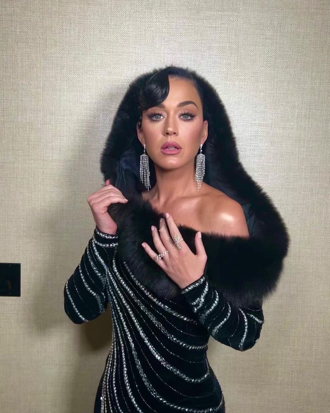 1107 Katy Perry Hot Shots 10