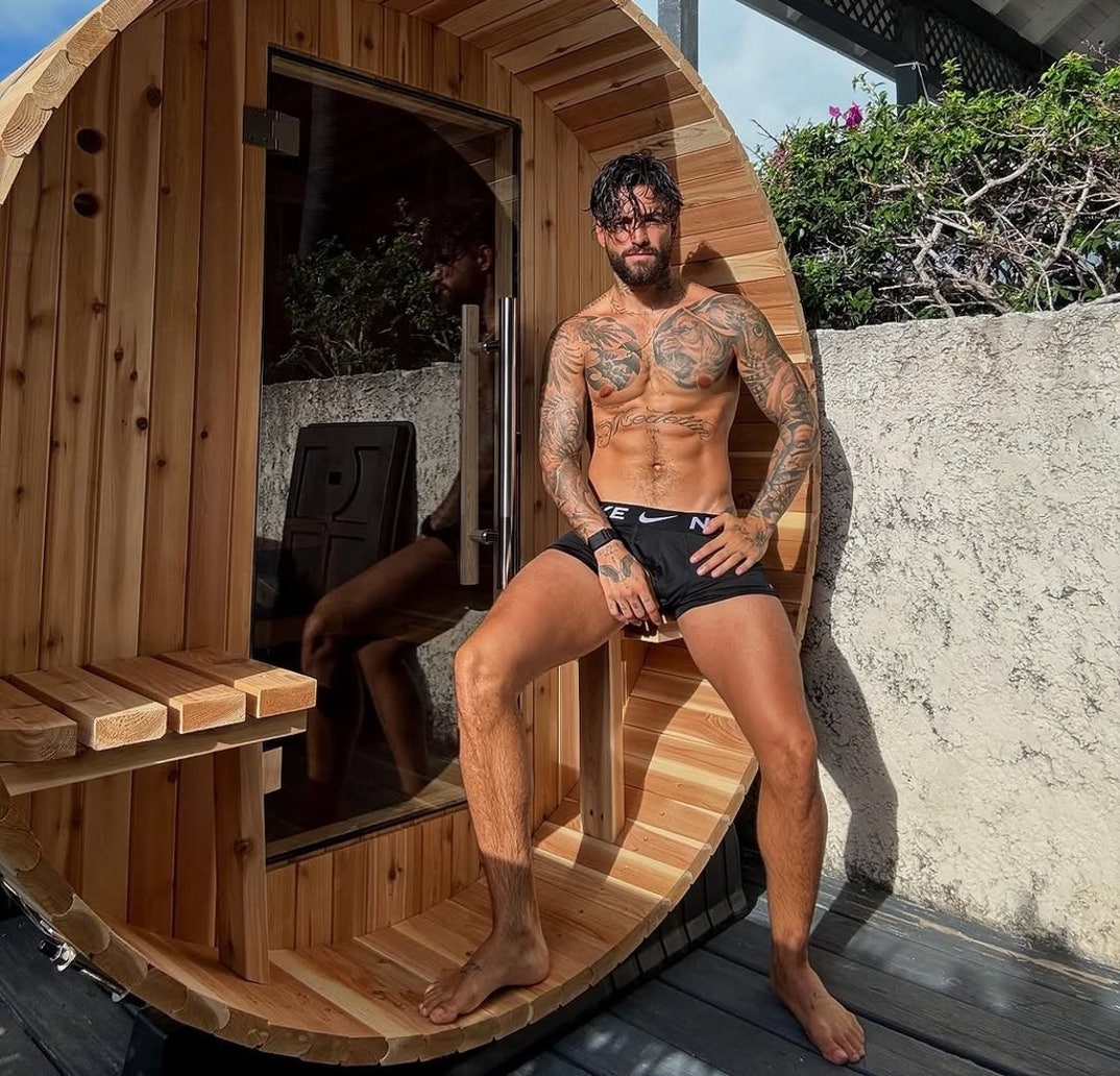 0127 Maluma Hot Shots 24