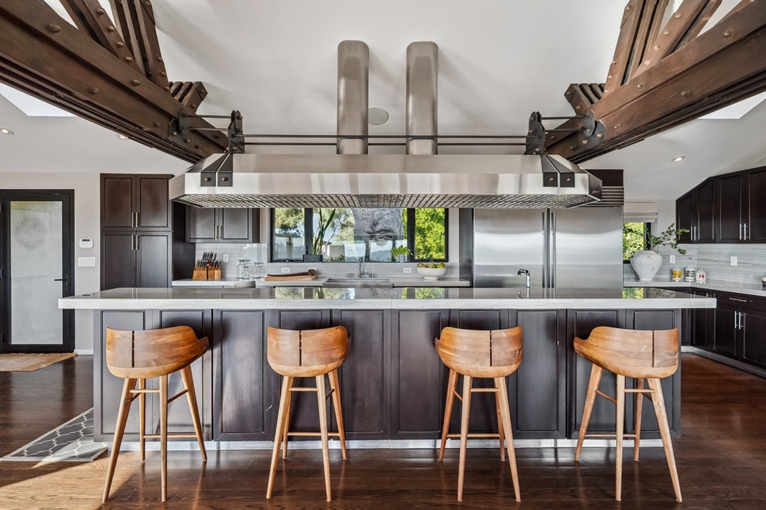 Chris Evans Hollywood Home 1