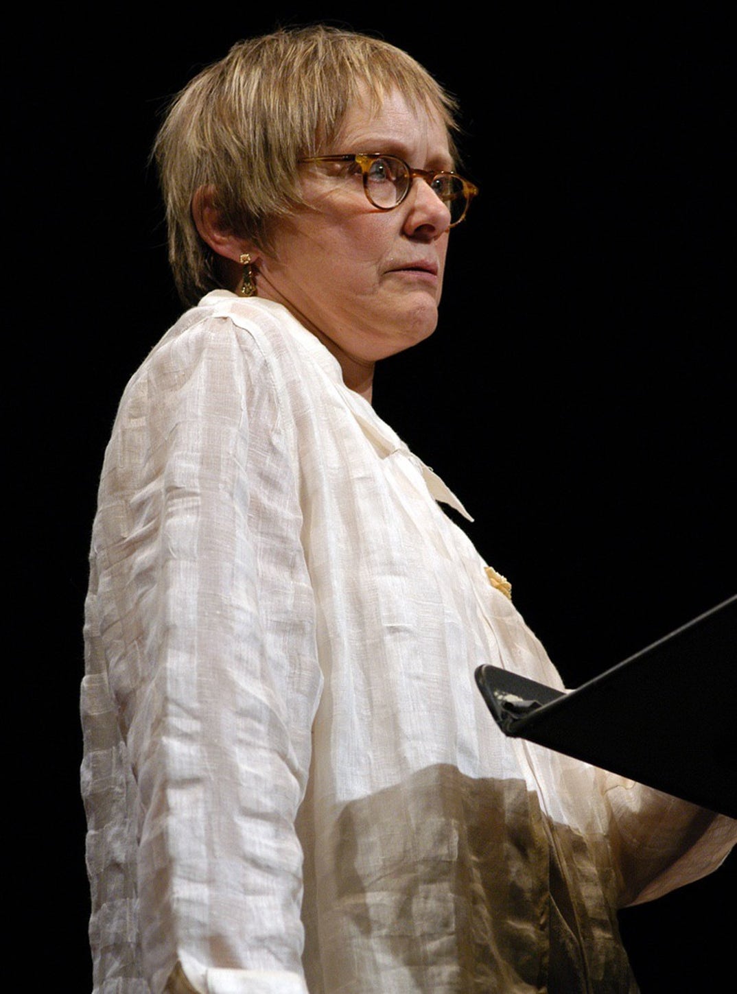 mary beth hurt 5