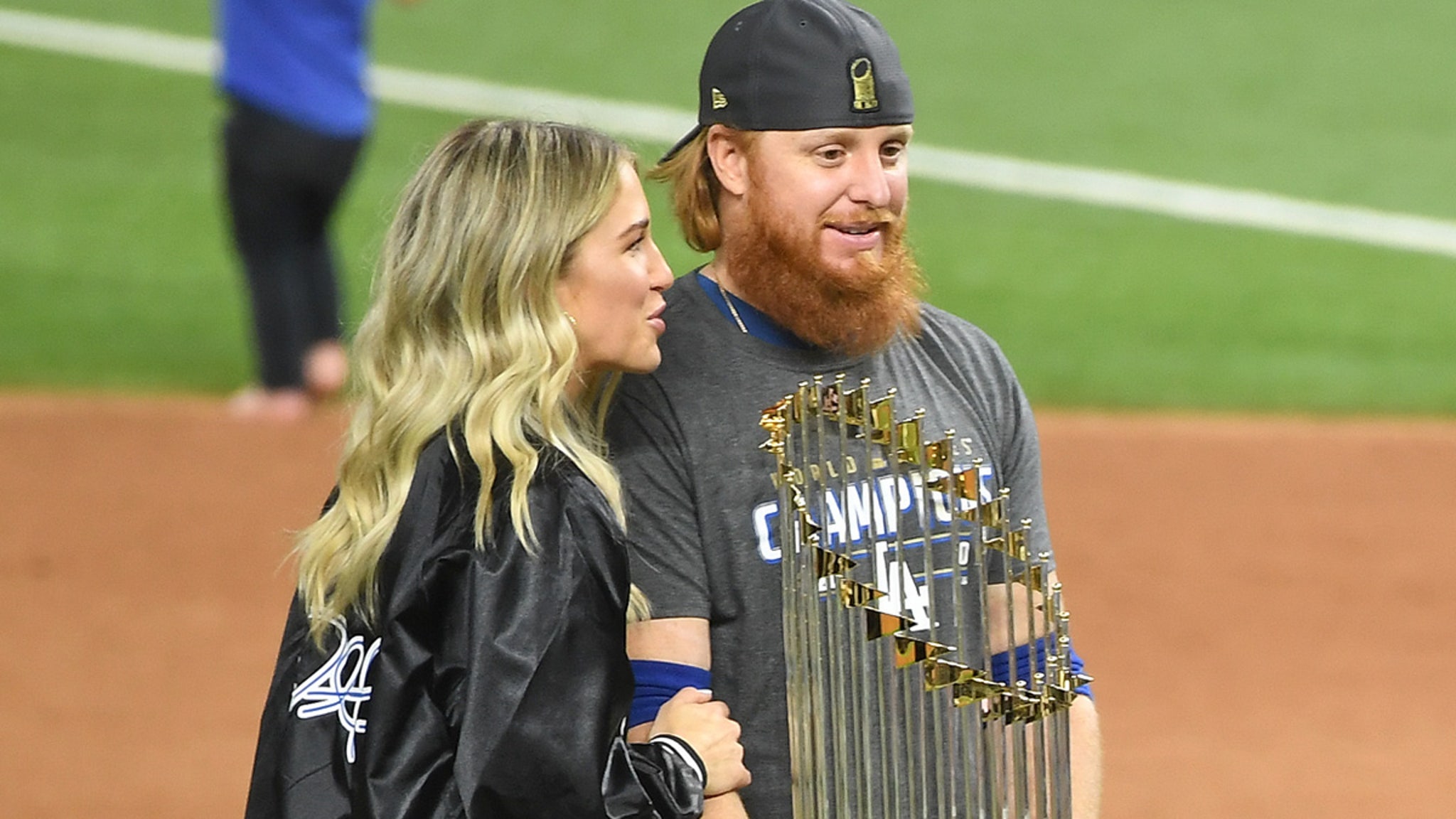 Justin Turner Apologizes for COVID Exposure, 'No Excuse