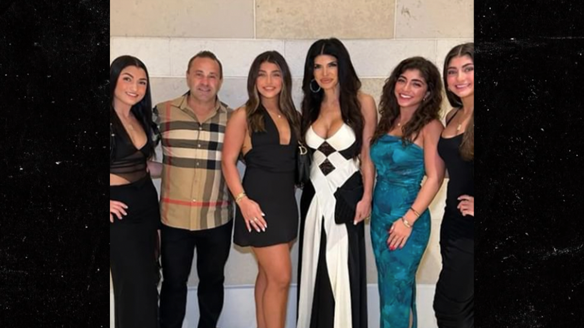 Joe Giudice spends New Year with his ex Teresa and his daughters in the Bahamas