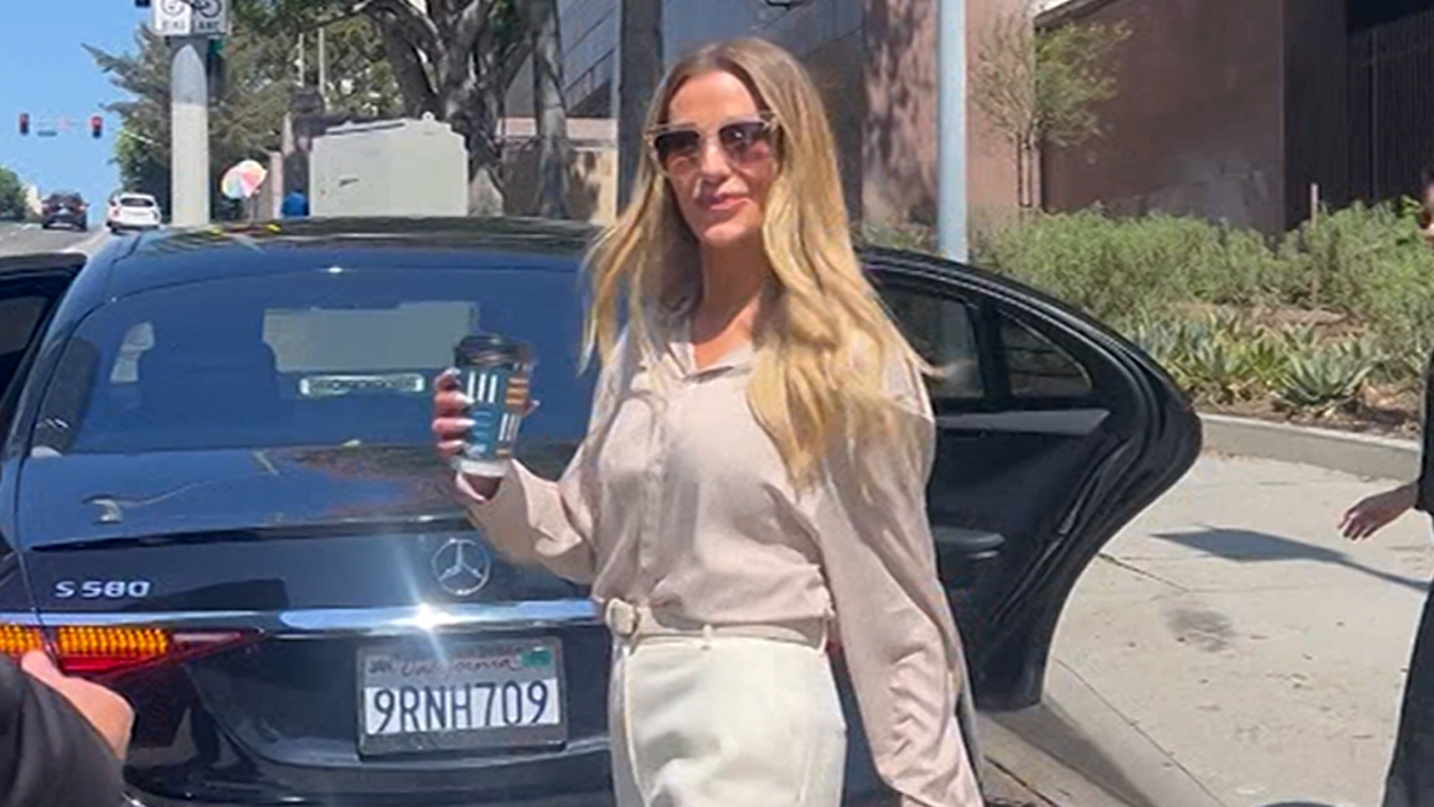 Dorit Kemsley Grilled About 'RHOBH' Newbie Tracy Tutor Amid Rumored Drama