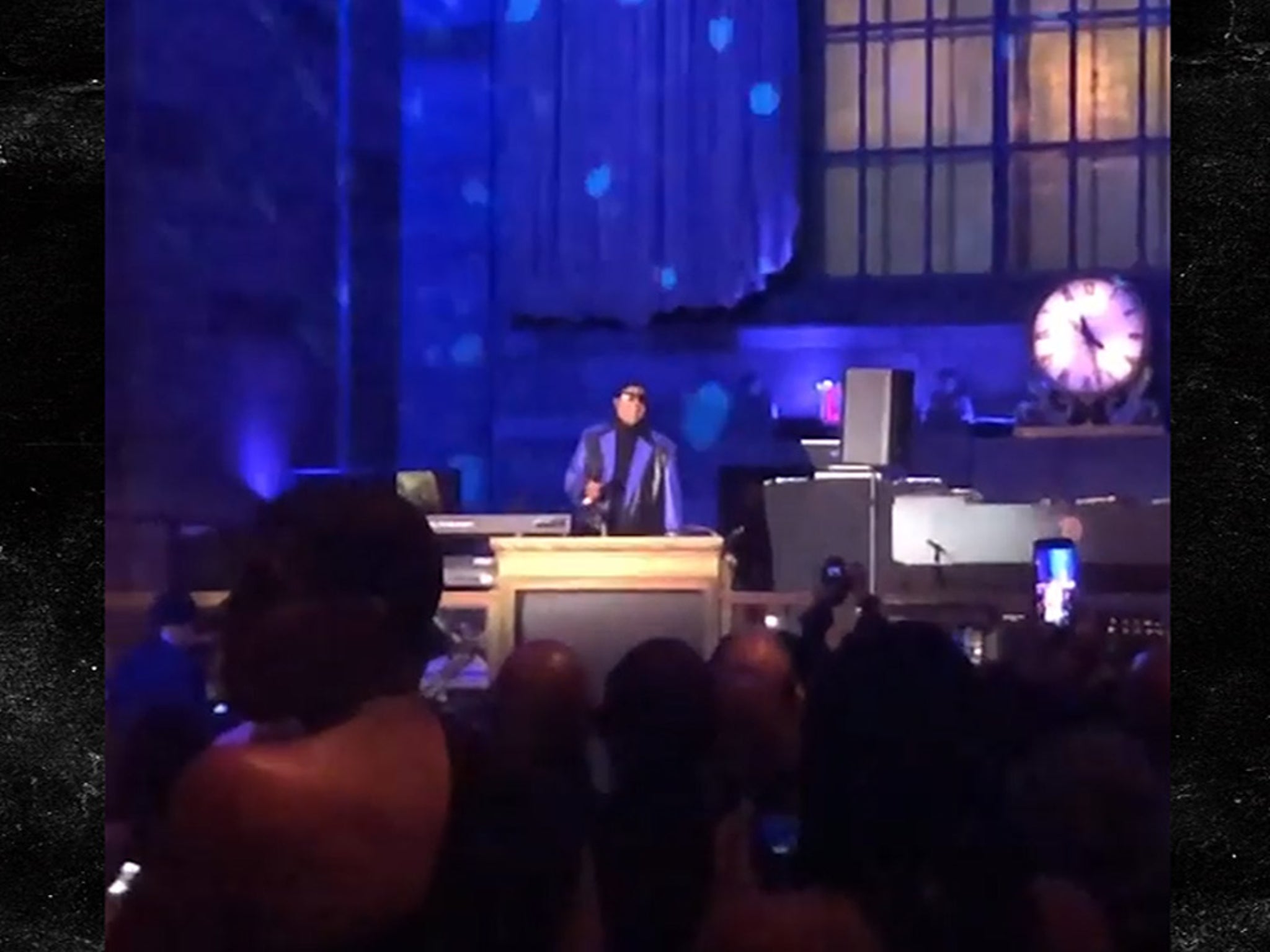 Samuel L. Jackson Parties Ahead of 70th Birthday with Celeb Friends