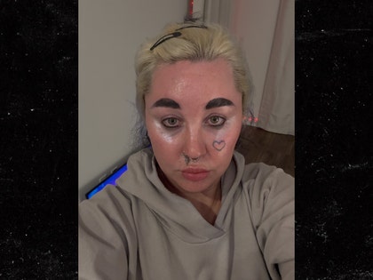 amanda-bynes-handout-1