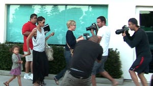 Halle Berry Puts Paparazzi On Trial ... Today