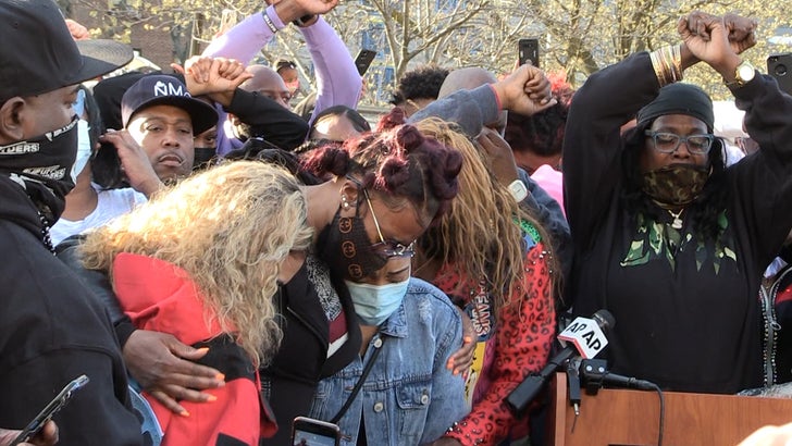 Dmx Family And Friends Gather For Church Funeral Service