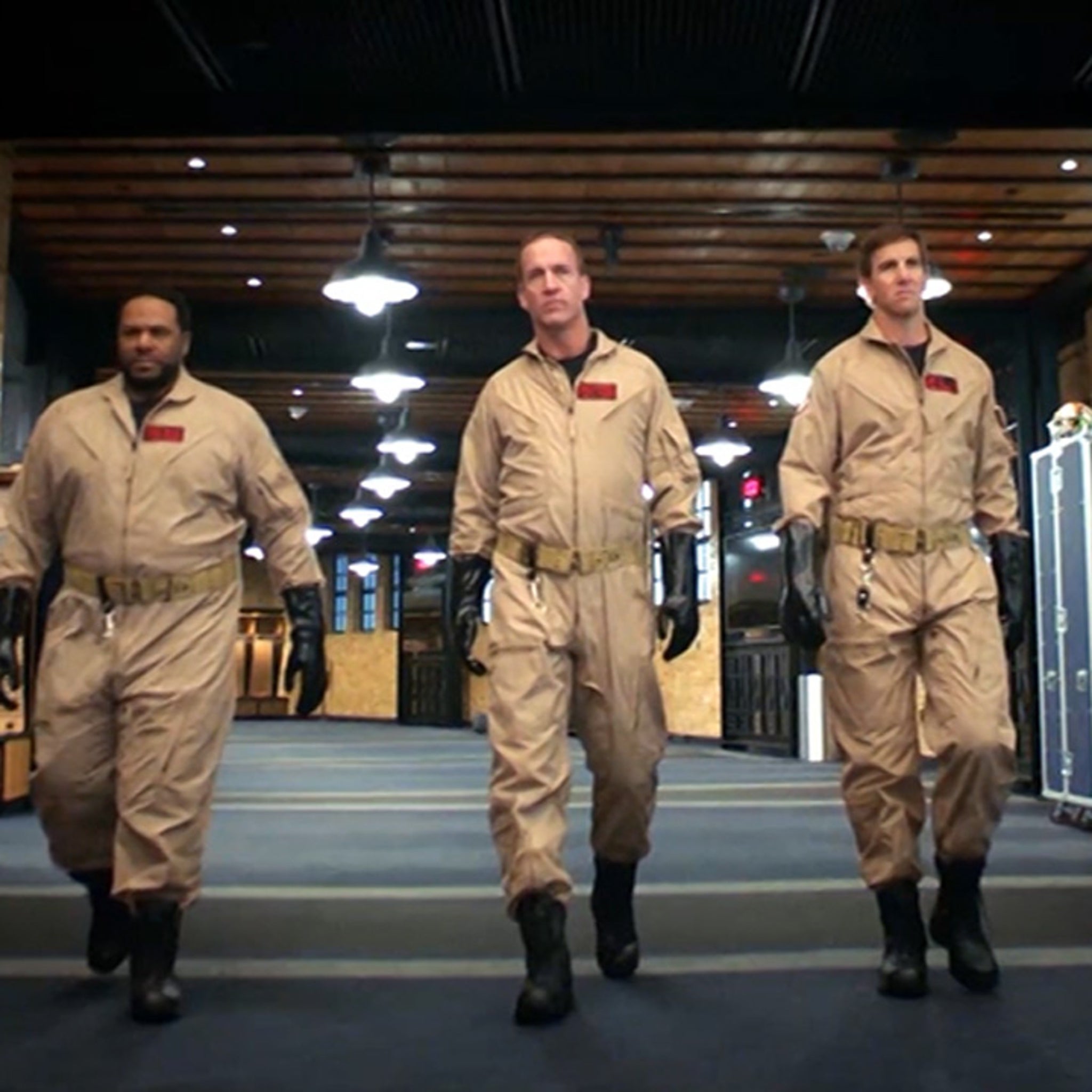 Peyton & Eli Manning, Jerome Bettis Drop Hilarious 'Ghostbusters' Skit