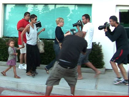 0815_halle_berry_nahla_tmz_article_1