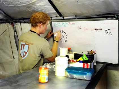 prince_harry_afghanistan_photos_0113