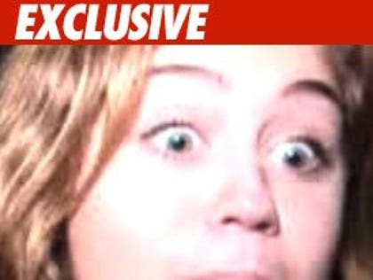 0414_miley_ex_tmz_02-1
