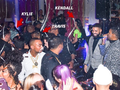0102-kylie-kendall-travis-scott-drake-nye-getty