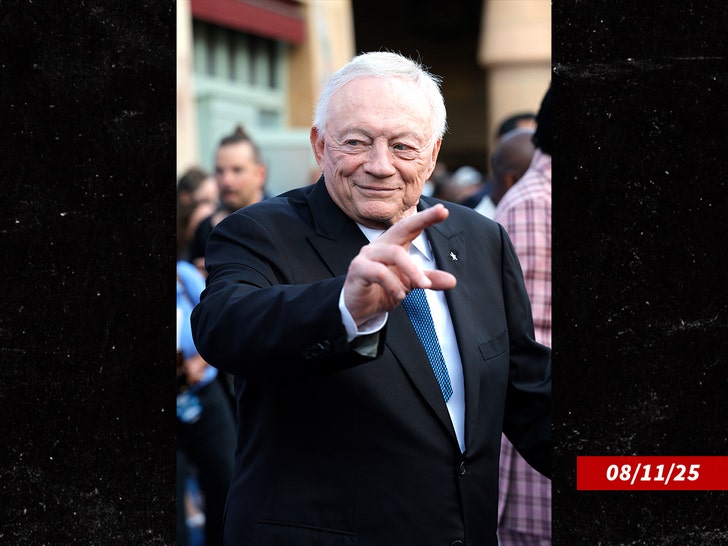 Jerry-Jones-Sub-Cleshi-2