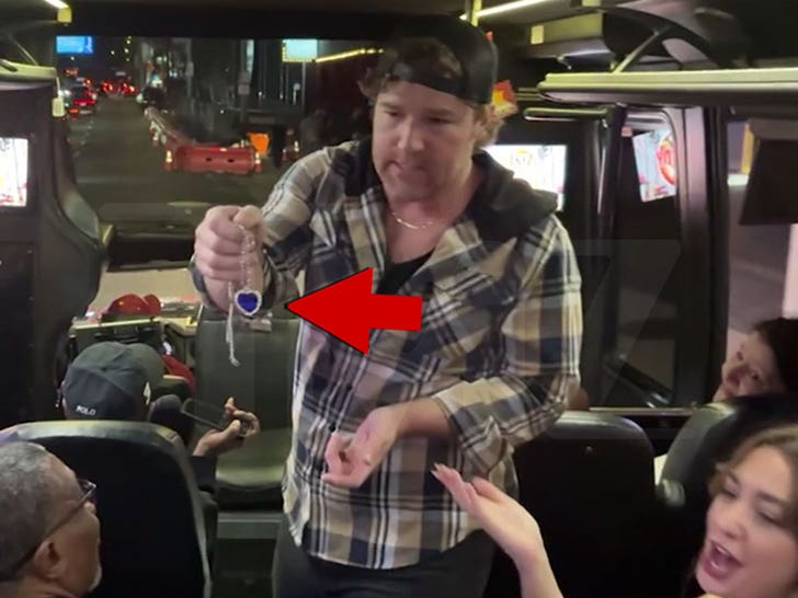 030226_tmz_comedy_crawl_necklace_primary