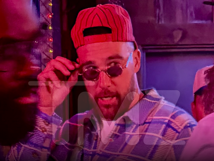 main travis kelce barneys beanery tmz