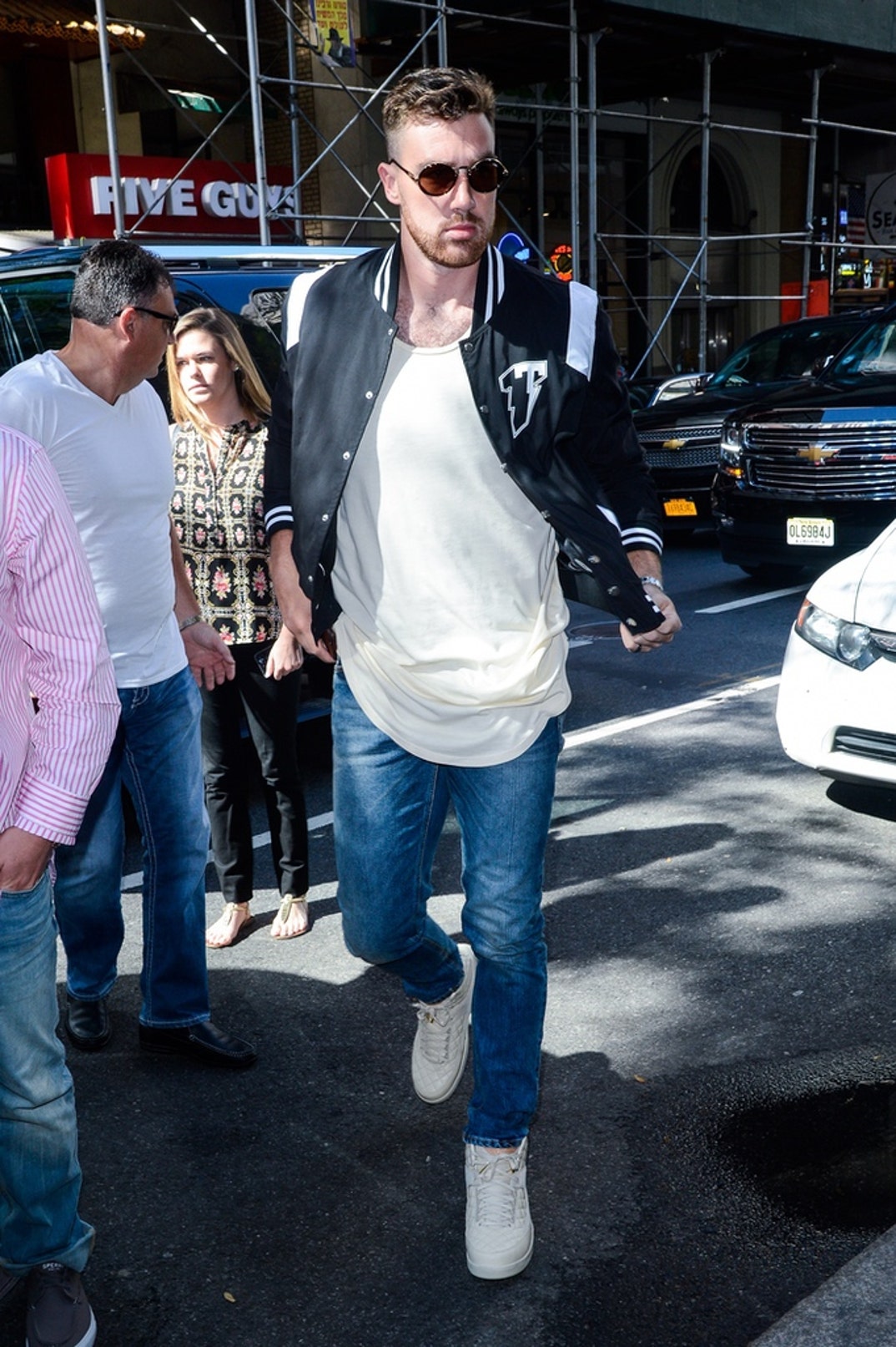 1004 Travis Kelce Fashion Photos 0
