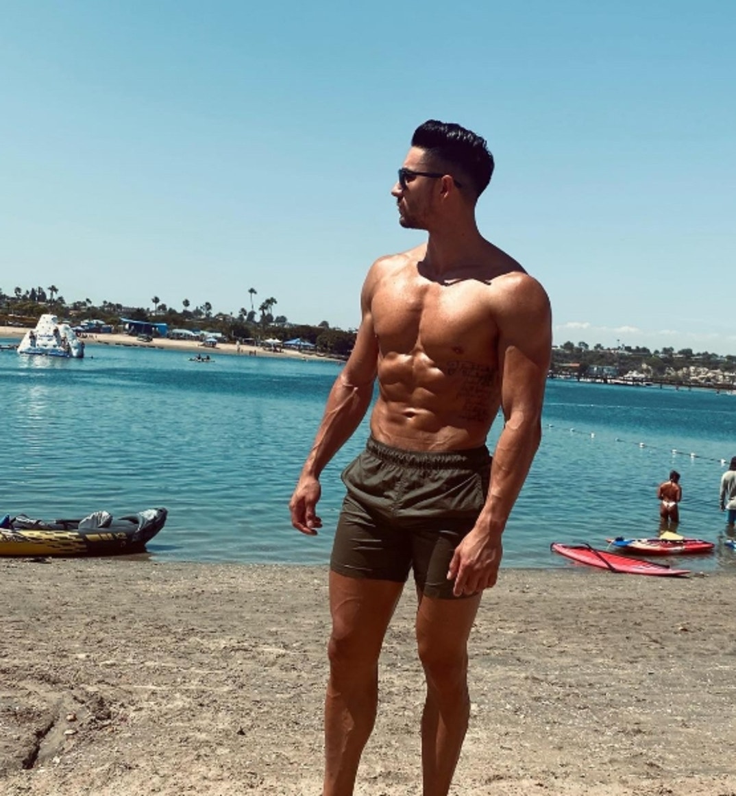 Marciano Brunette Hot Shots 5