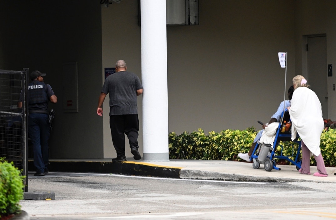 Offset Smoking Hospital 8