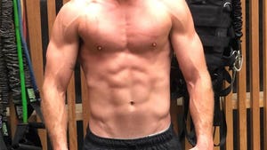 Celebrity Workout Bods -- Guess Whose Gym Selfie!