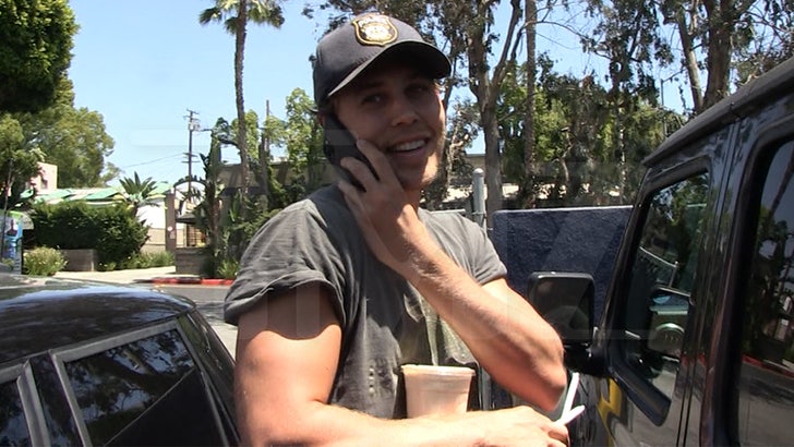 061122_AUSTIN_BUTLER_CAL