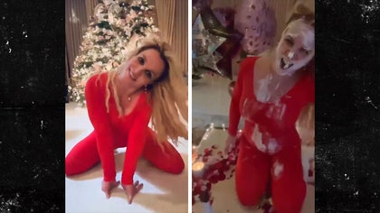 121022_britney_spears_kal