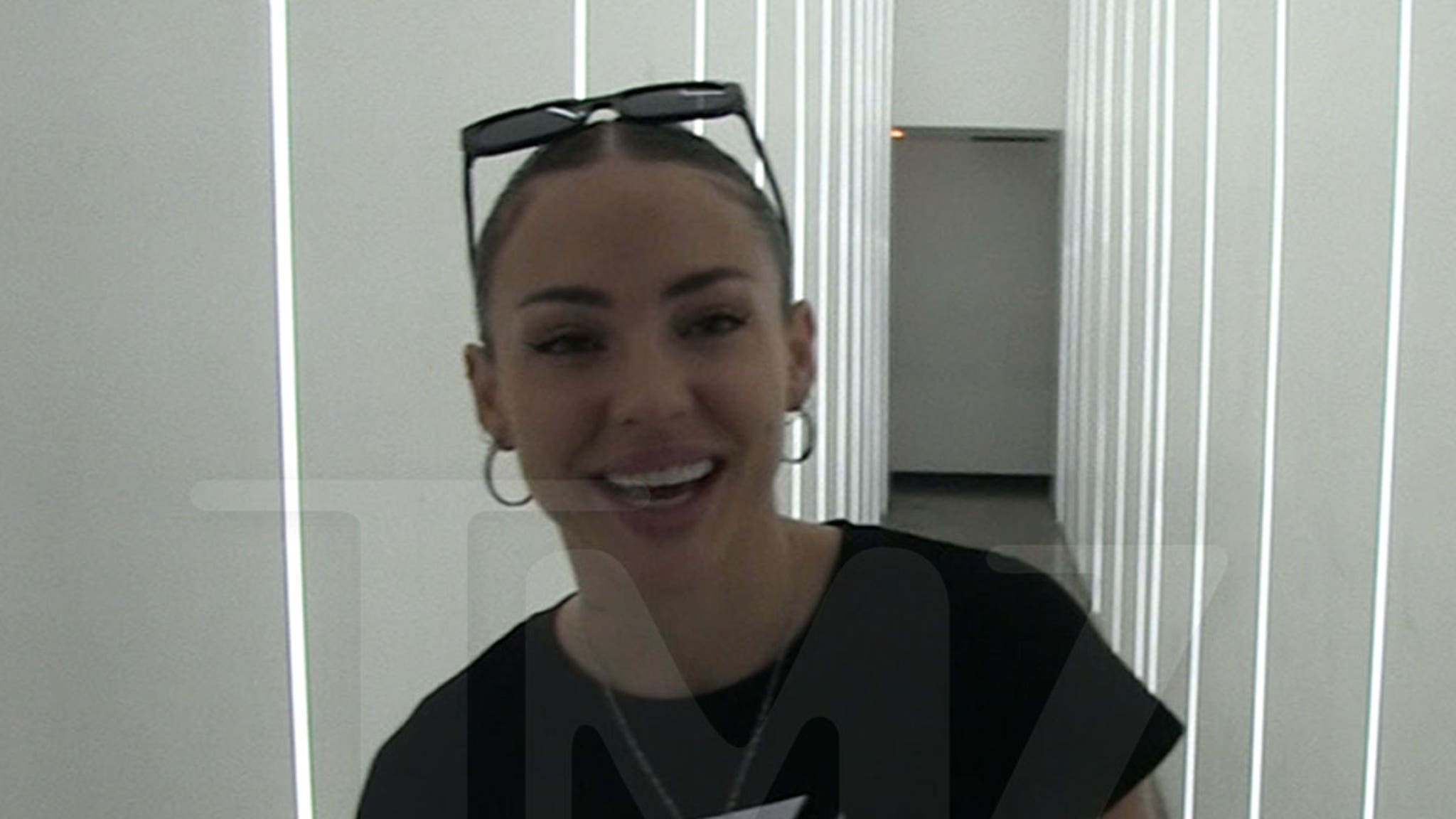 Charly Jordan comparte el momento más salvaje del público NSFW presenciado por DJ Booth