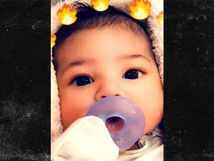 030318_kylie_jenner_stormi_primary