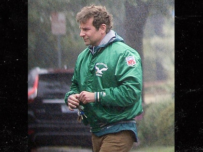 0107-bradley-cooper-eagles-jacket-the-image-direct