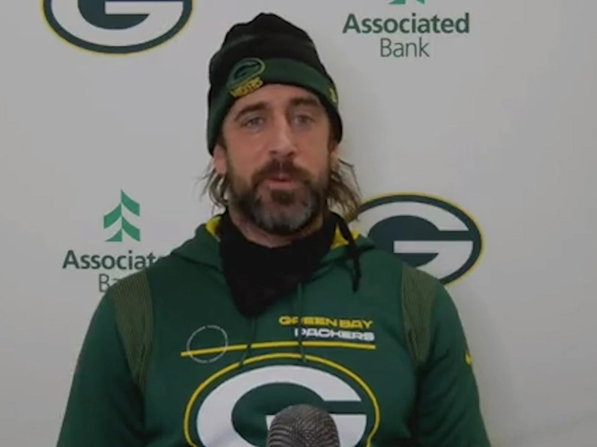 Aaron Rodgers says he had 'Covid toe,' then calls it 'disinformation' and  says it's a fracture