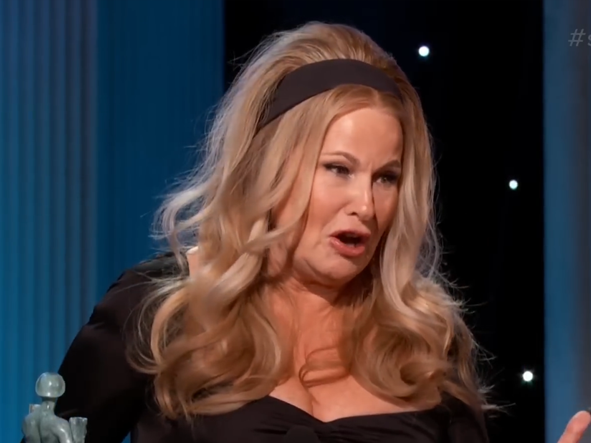 Jennifer Coolidge Tearfully Remembers Her Parents as She Accepts Her SAG  Award For The White Lotus - POPSUGAR Australia