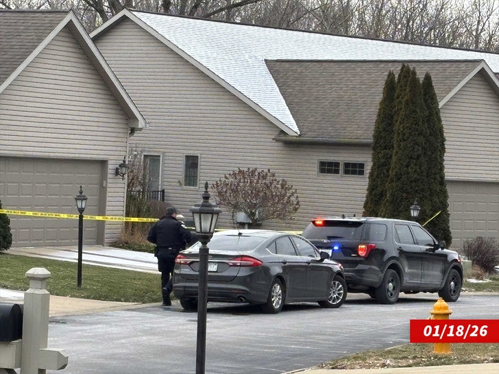 Lafayette shooting sub imagn swipe