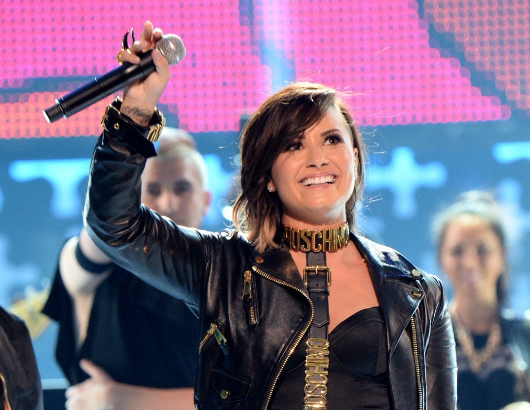demi_performance_pics_19