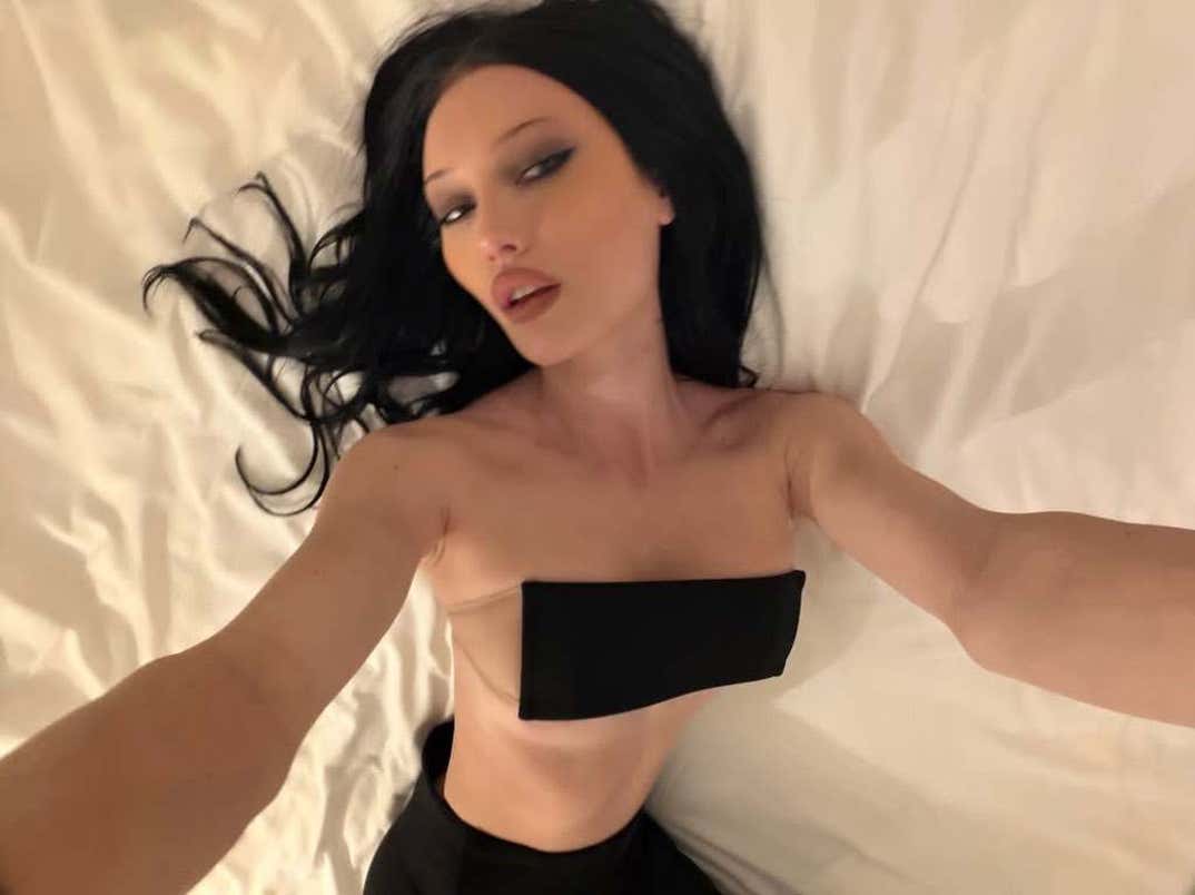 Meredith Duxbury Hot Shots 12