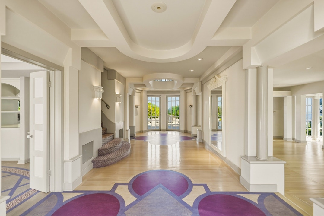 Richard Simmons Hollywood Hills New Photos 6